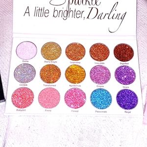 3 Glitter pallettes